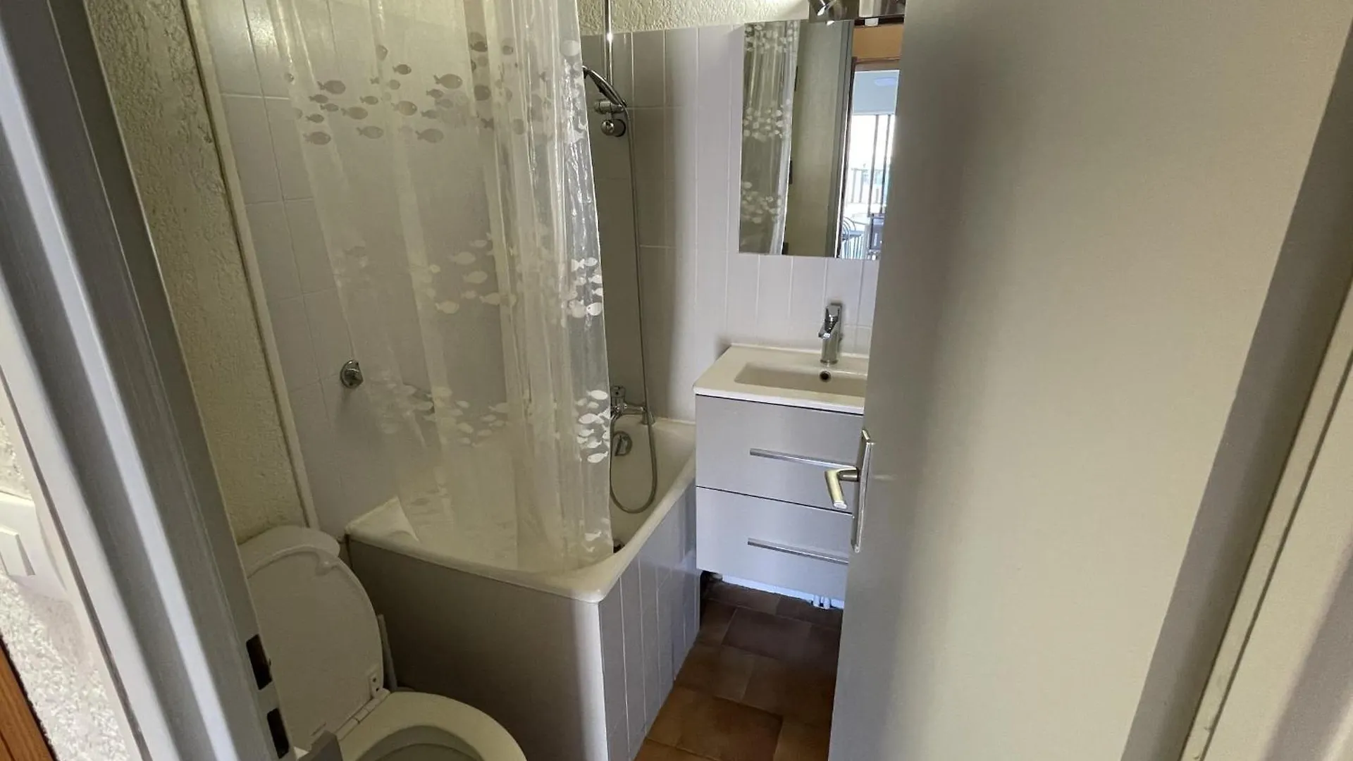 Bright Flat With Large Terrace Διαμέρισμα Bandol