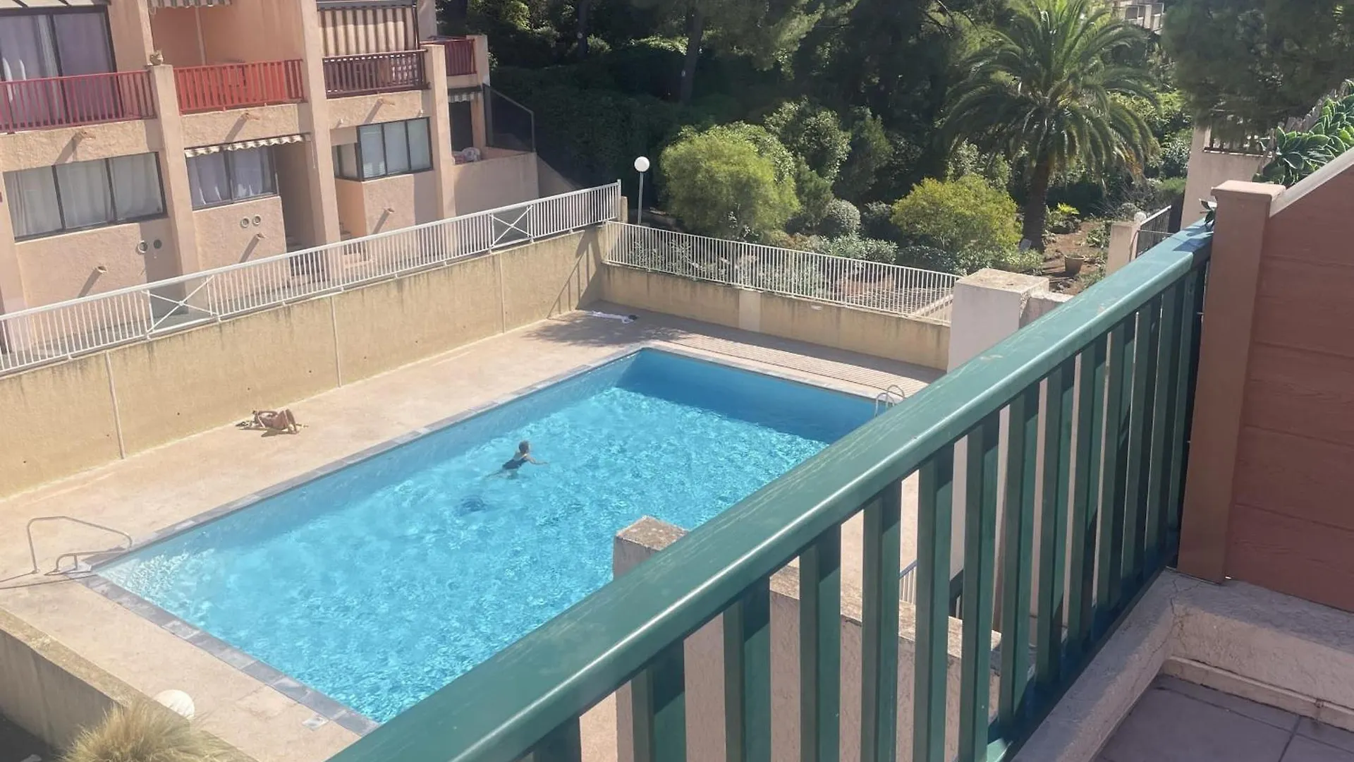 Bright Flat With Large Terrace Διαμέρισμα Bandol